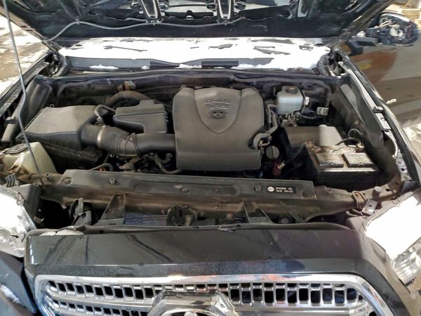 2017 TOYOTA TACOMA