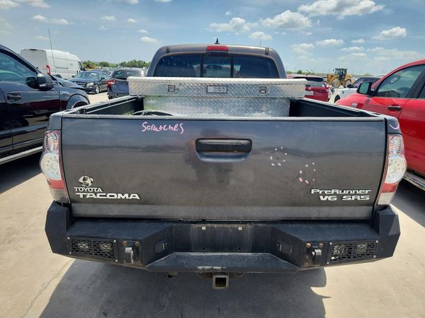 2015 TOYOTA TACOMA