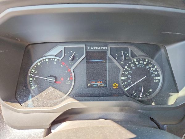 2023 TOYOTA TUNDRA SR5