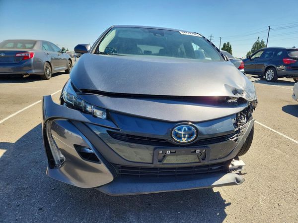 2022 TOYOTA PRIUS