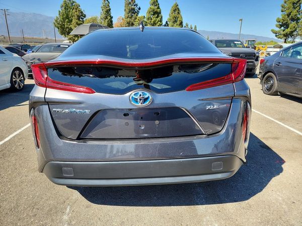 2022 TOYOTA PRIUS