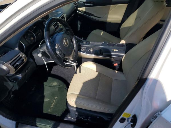 2016 LEXUS IS 300