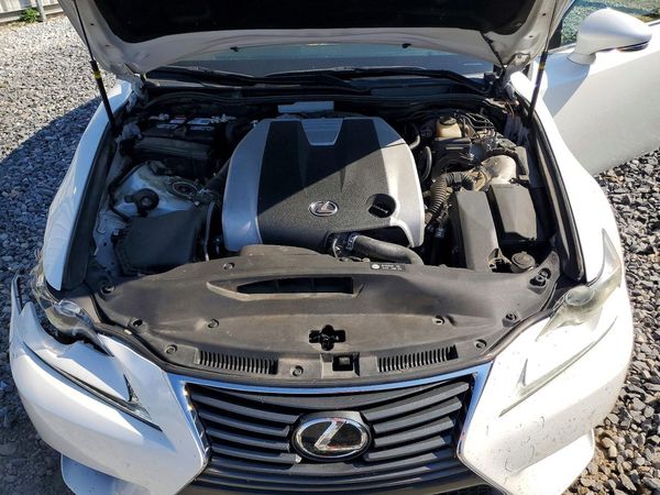 2016 LEXUS IS 300