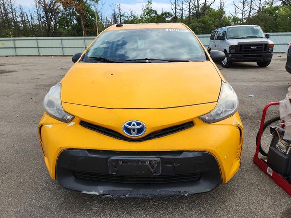 2016 TOYOTA PRIUS
