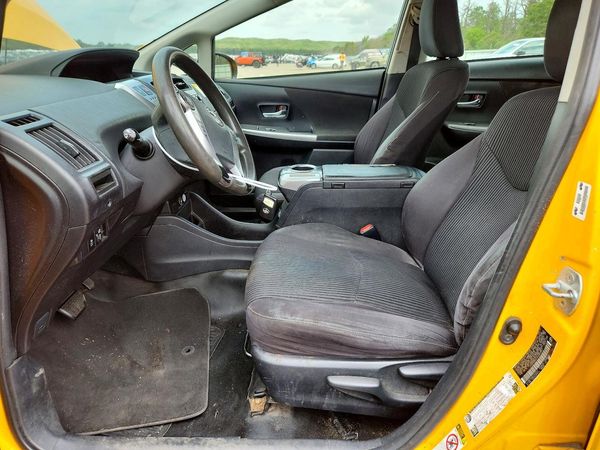 2016 TOYOTA PRIUS