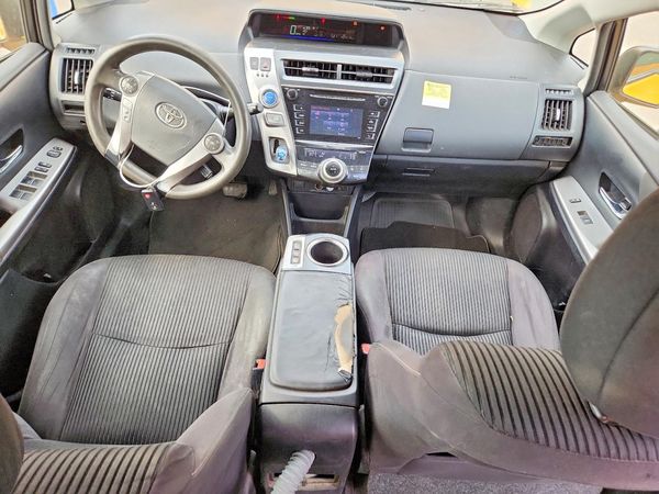 2016 TOYOTA PRIUS