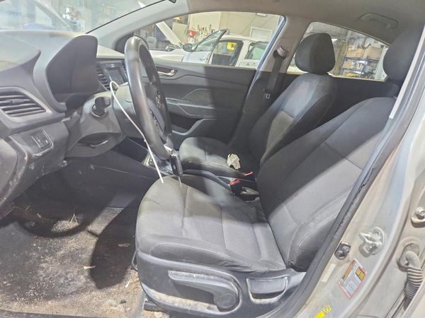 2019 HYUNDAI ACCENT SE and SEL