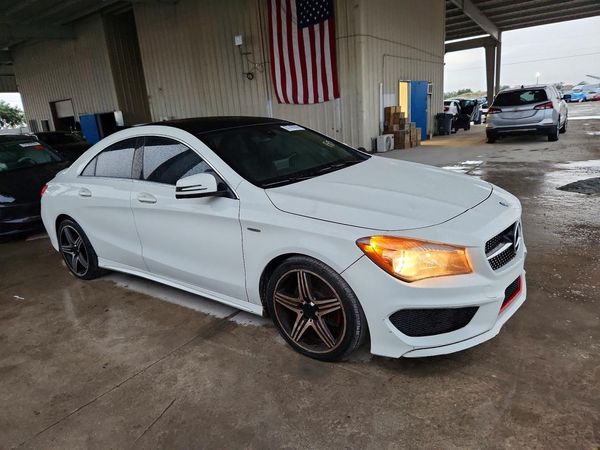 2016 MERCEDES-BENZ CLA CLA250 — Passenger 3/4
