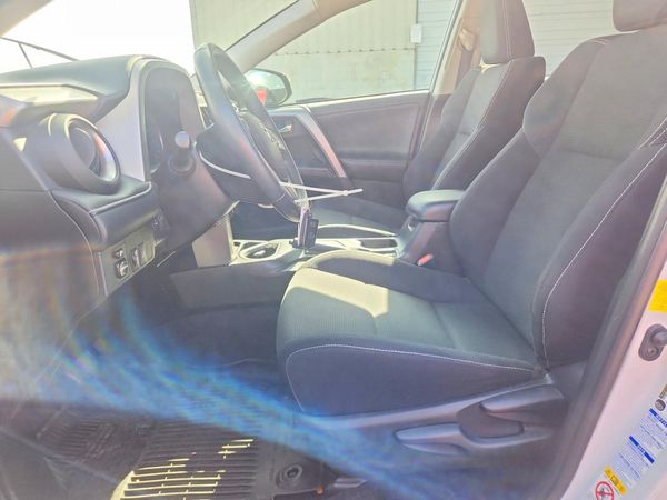 2017 TOYOTA RAV4 XLE — DENT