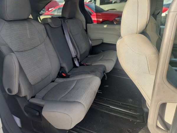 2023 TOYOTA SIENNA LE
