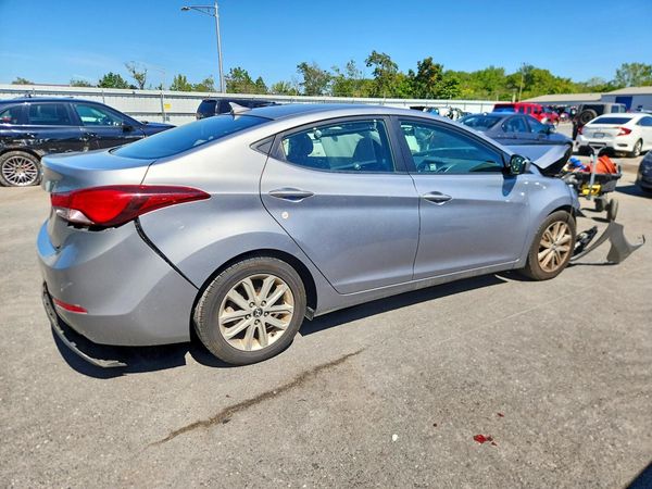 2015 HYUNDAI ELANTRA GLS(Middle)