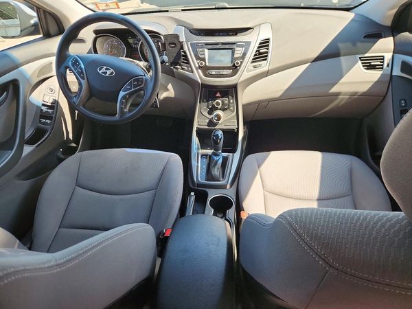 2015 HYUNDAI ELANTRA GLS(Middle)