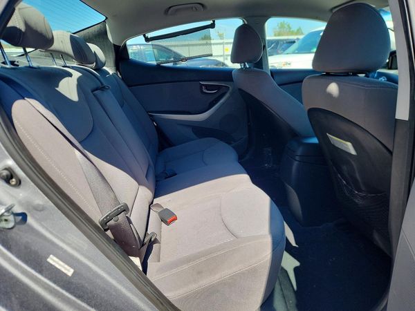2015 HYUNDAI ELANTRA GLS(Middle)