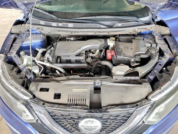 2021 NISSAN ROGUE SPORT SV — Engine bay