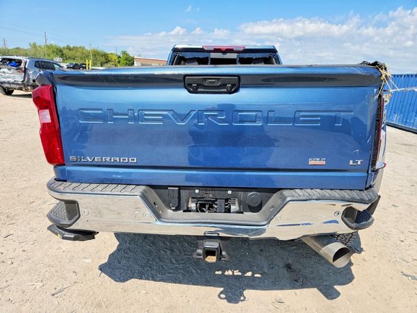 2026 CHEVROLET SILVERADO LT — DIRR