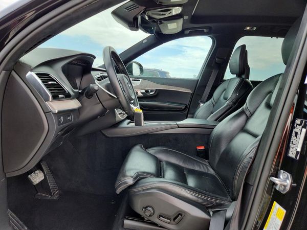 2020 VOLVO XC90