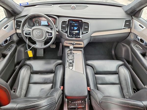 2020 VOLVO XC90