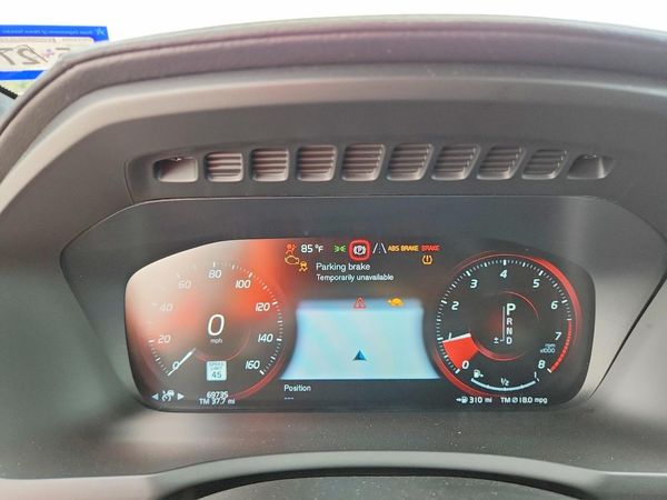 2020 VOLVO XC90