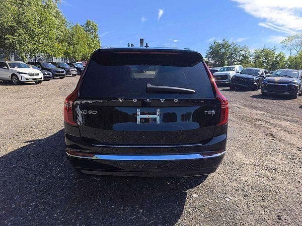 2026 VOLVO XC90 Plus Bright