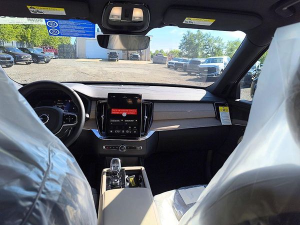 2026 VOLVO XC90 Plus Bright