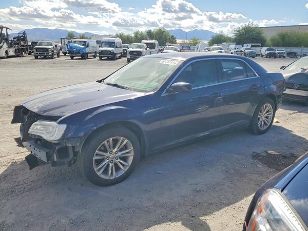 2017 CHRYSLER 300 — Front 3/4