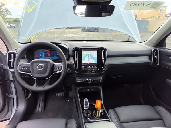 2026 VOLVO XC40 Plus Dark