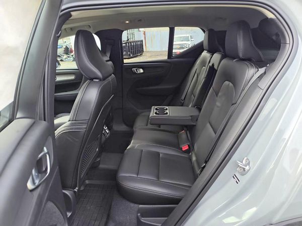 2026 VOLVO XC40 Plus Dark