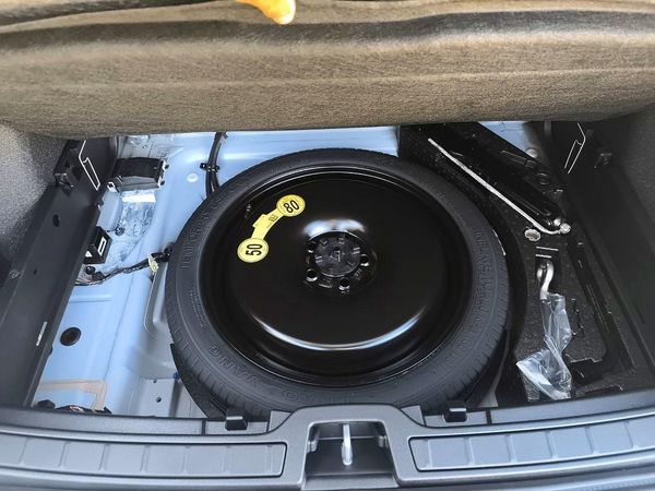 2026 VOLVO XC40