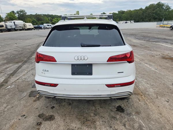 2021 AUDI Q5 quattro Premium Plus