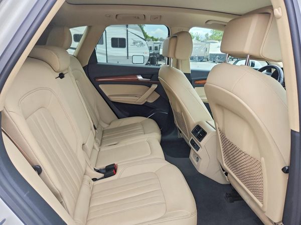 2021 AUDI Q5 quattro Premium Plus