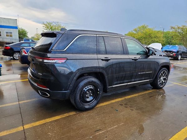 2024 JEEP GRAND CHEROKEE