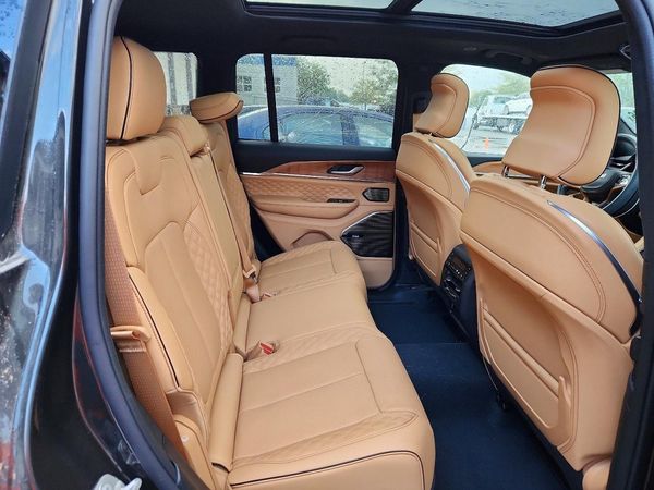 2024 JEEP GRAND CHEROKEE