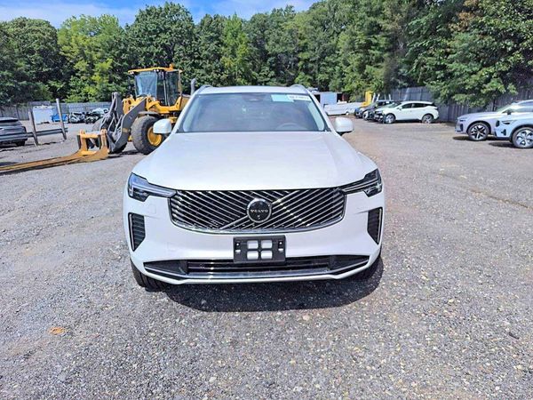 2026 VOLVO XC90