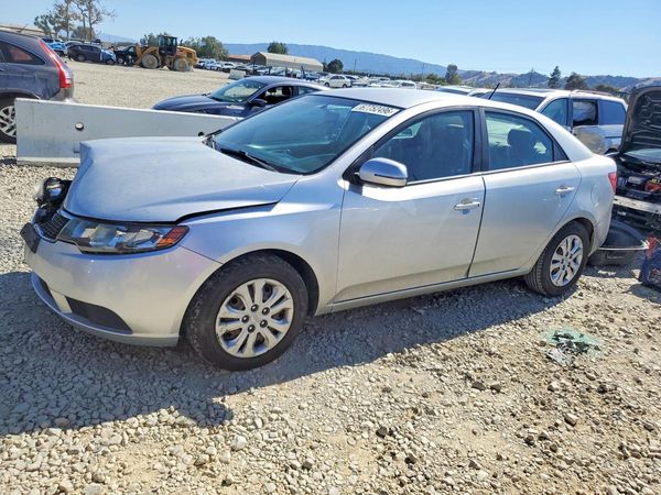 2013 KIA FORTE — DSFA — Front 3/4