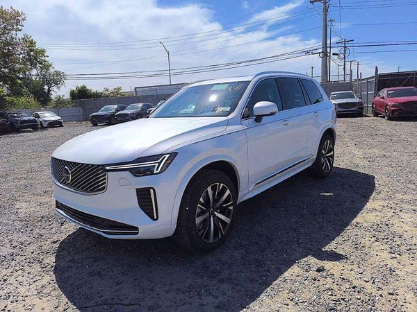 2026 VOLVO XC90