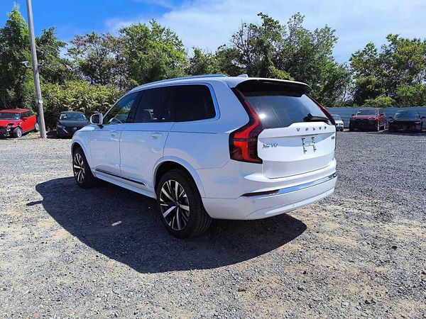 2026 VOLVO XC90