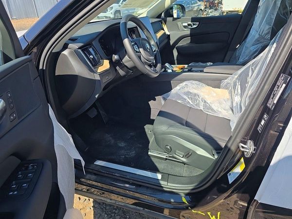 2026 VOLVO XC60