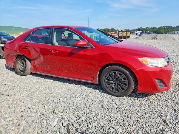 2014 TOYOTA CAMRY