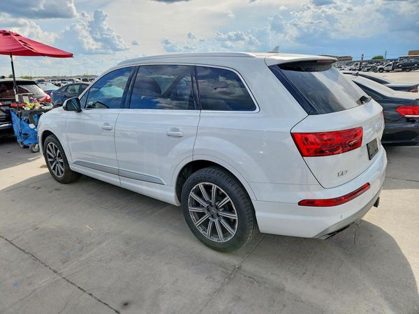 2018 AUDI Q7 quattro Prestige