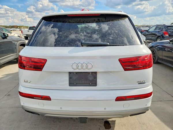 2018 AUDI Q7 quattro Prestige