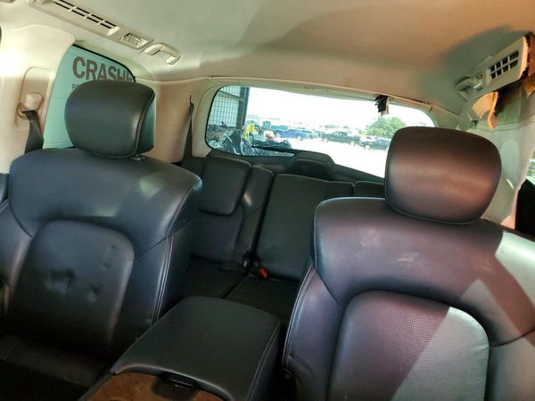 2017 INFINITI QX80 — SUVN