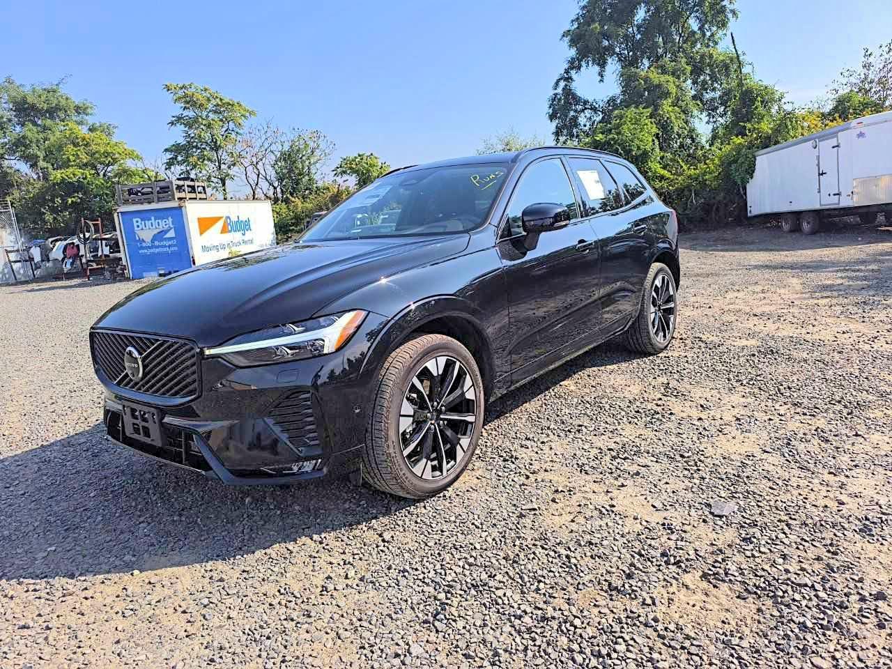 2026 VOLVO XC60 Plus Dark