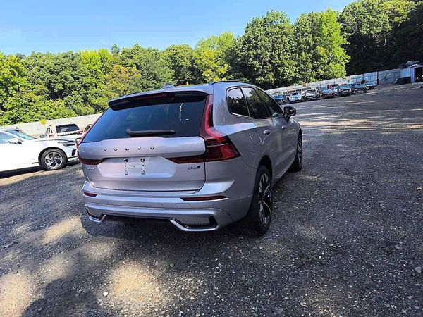 2026 VOLVO XC60
