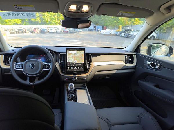 2026 VOLVO XC60