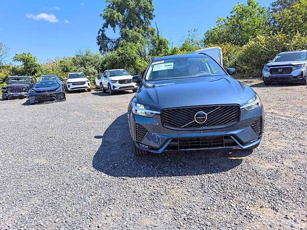 2026 VOLVO XC60