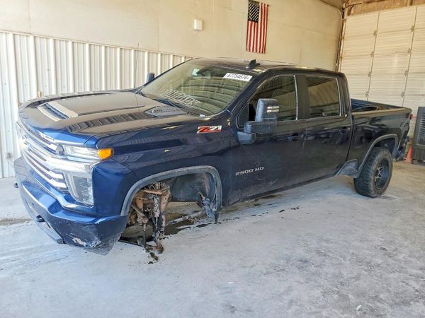 2022 CHEVROLET SILVERADO LT — Front 3/4