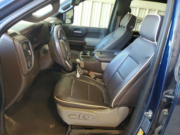 2022 CHEVROLET SILVERADO LT — DENT