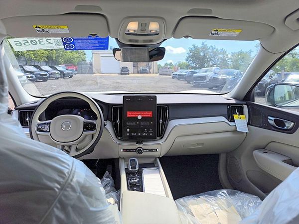 2026 VOLVO XC60