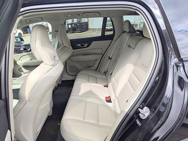 2026 VOLVO V60 CROSS COUNTRY Plus