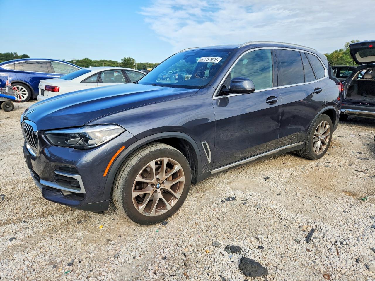 2022 BMW X5 xDrive40i — Front 3/4